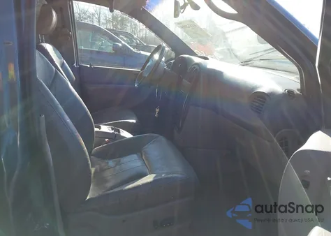 2001 Dodge Grand Caravan Es z USA, uszkodzony, nr VIN 2B4GP54L51R304540